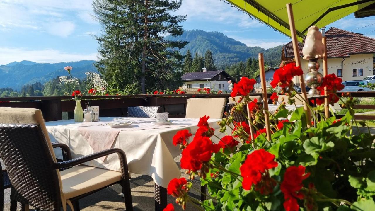 Kraners Alpenhof Bio Bed And Breakfast Pension Weissensee Exteriör bild