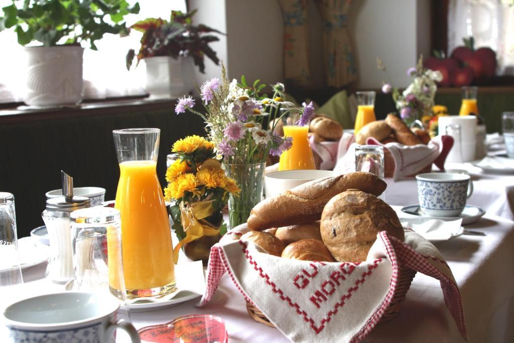 Kraners Alpenhof Bio Bed And Breakfast Pension Weissensee Exteriör bild