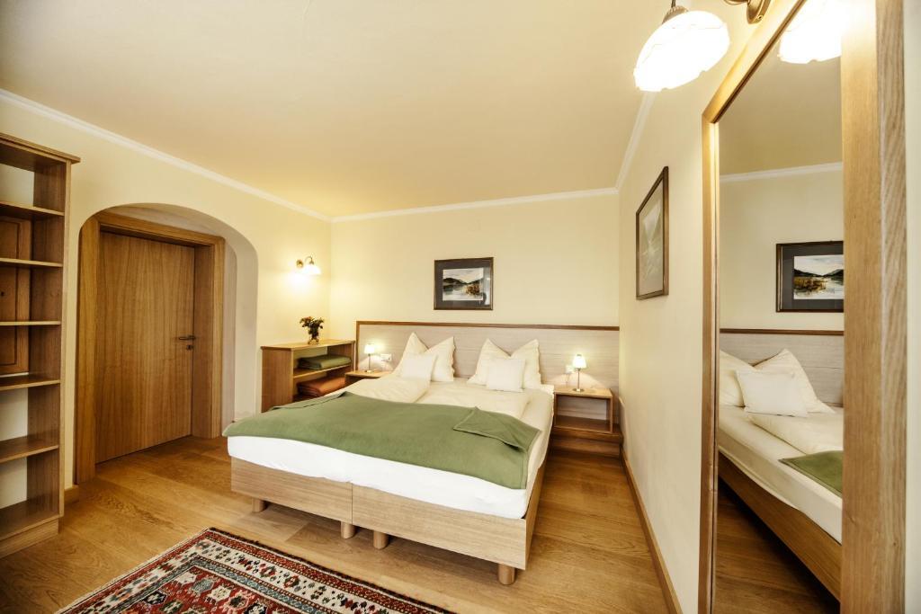 Kraners Alpenhof Bio Bed And Breakfast Pension Weissensee Exteriör bild